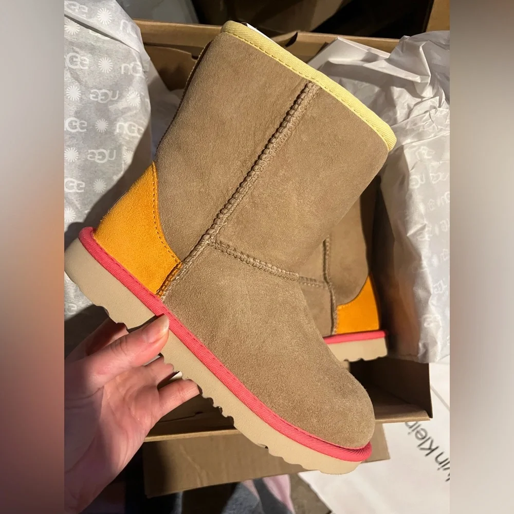 UGG Kids Classic Short II Water Resistant Wool Boot in Beachwood/Papaya Youth 2